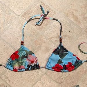LIKE NEW Blue Floral / Hawaiian Print Bikini Top